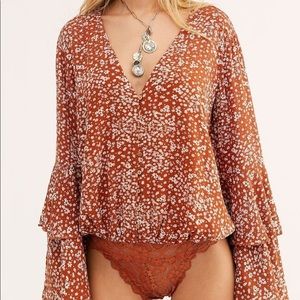 🧡NWT Free People Orange Floral Bodysuit Size Small🧡